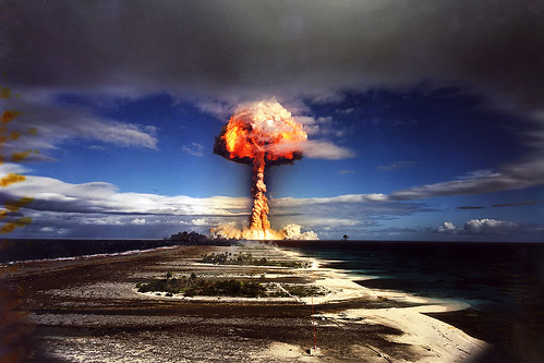  フリー画像| 戦争写真| キノコ雲| 爆発/爆破| 煙/スモーク| 原子爆弾| カノープス| ファンガタウファ環礁|    フリー素材| 