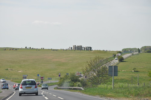 Coming up to Stonehenge