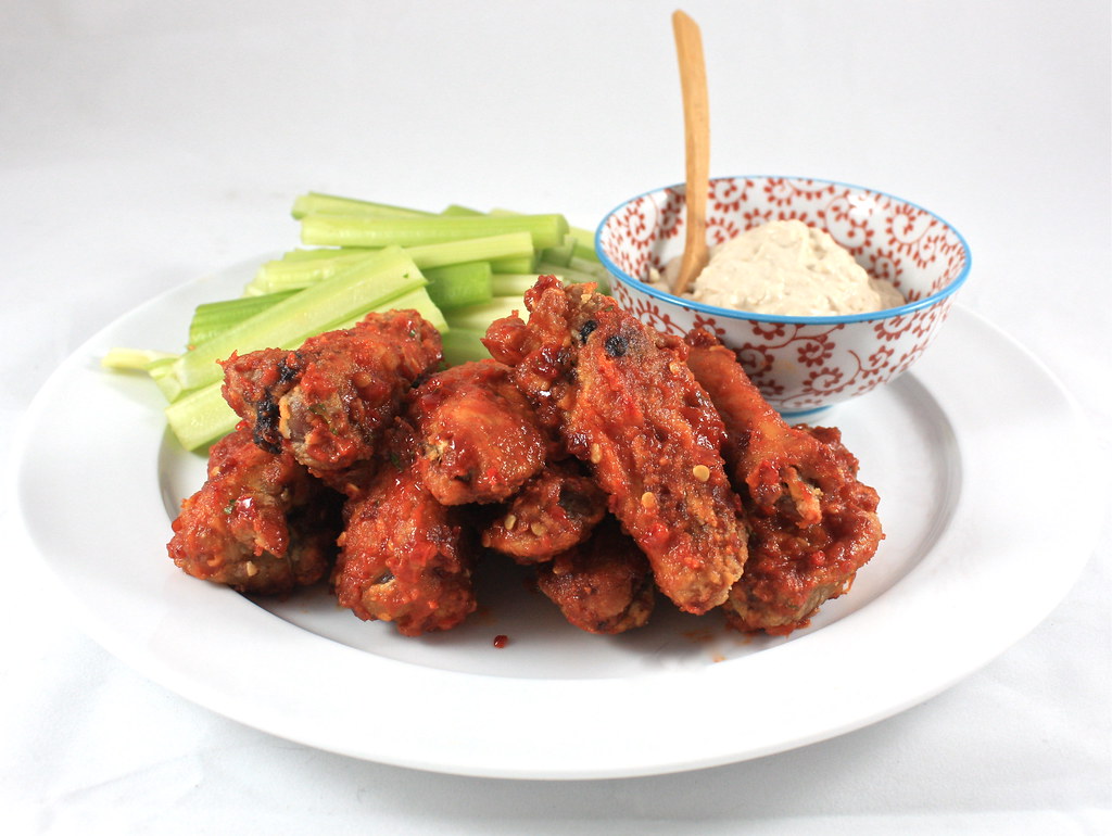 Hot Wings with Gorgonzola Sauce