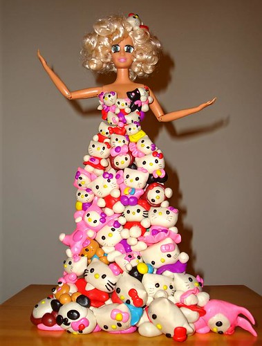 Lady Gaga Hello Kitty plush dress in LA! (Lady GaGa + Barbie +Hello 