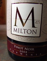 MILTON PINOT NOIR 2008