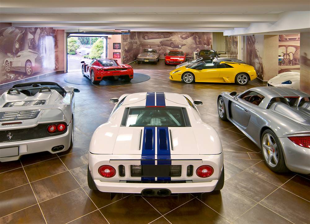15 INCREDIBLE Car Garages 