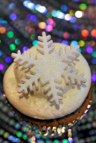 cupcake with snowflake 6172 R