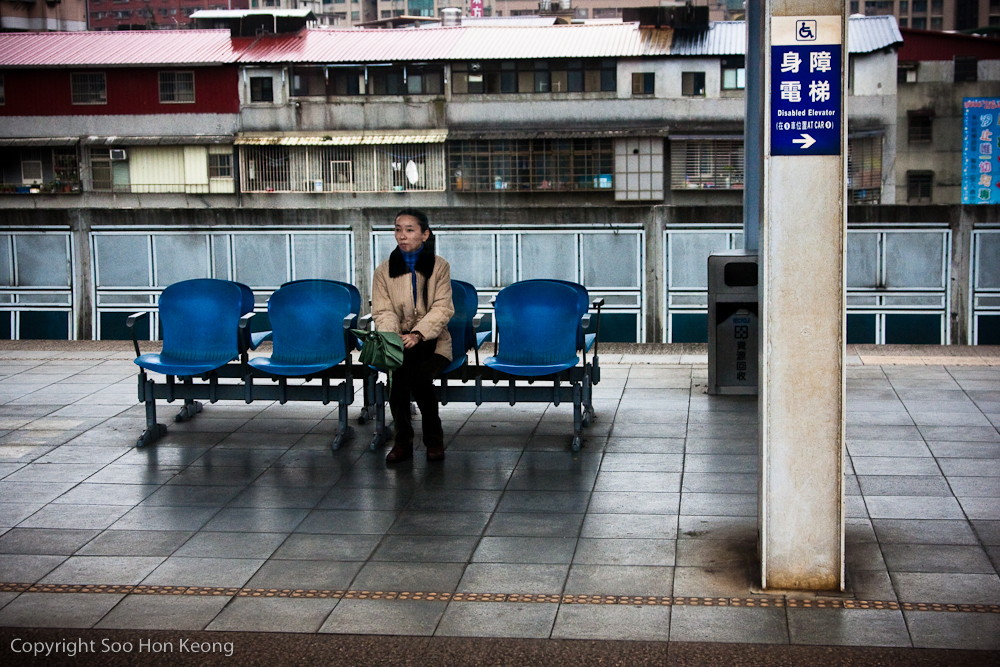 Waiting @ Train Station, Taiwan