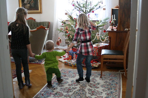 Ava och kusinerna på julafton