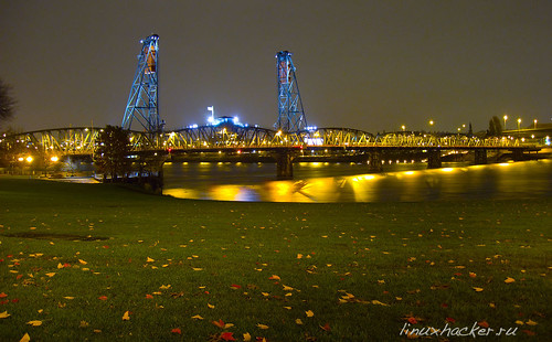 Hawthorn bridge at night ©  verygreen