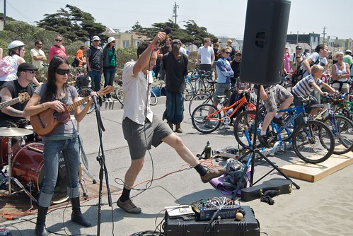 Fossil Fool & Rock the Bike perform at Sunday Streets, August 9, 2009 by Steve Rhodes.