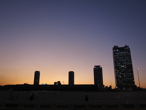 the twilight at Umeda one day (1)