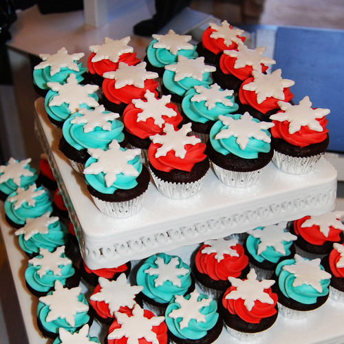 red and turquoise snowflake minicupcakes cupcake tower display for Urban Kidz event