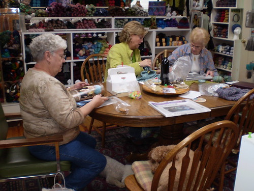 Helpful knitters at Orchardside