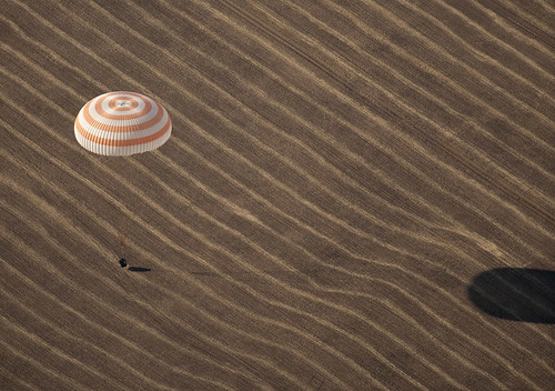 Expedition 20 Landing (200910110009HQ)