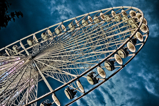 Paris Ferris Wheel rolls on