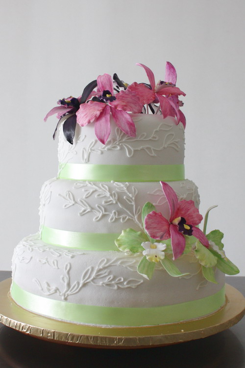 pale pink and green wedding cake