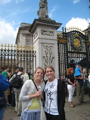 Hannah and Me infront of Buckingham Palace