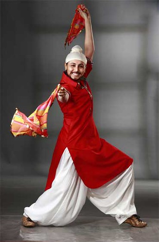 Rani Mukherjee dressed as a Sikh boy in Dil Bole Hadippa