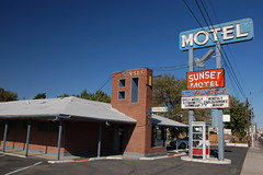 20090927 Sunset Motel