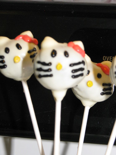 Hello Kitty Cake Pops. Hello Kitty Cake Pops by