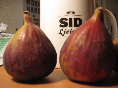Figs and tea from the bistro - free