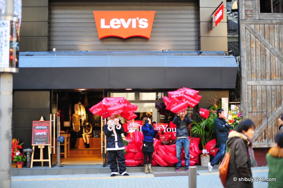 In front of the LEVI'S store in Shibuya.