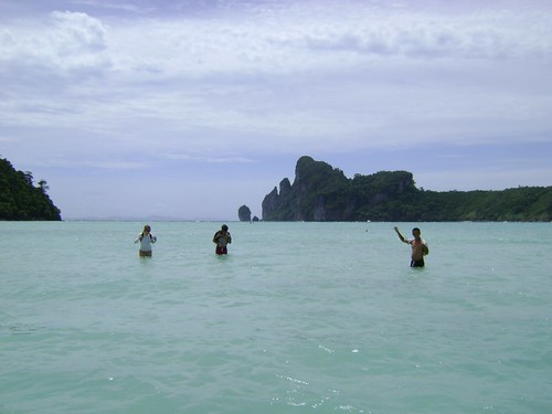 Playa poco profunda en Phi Phi