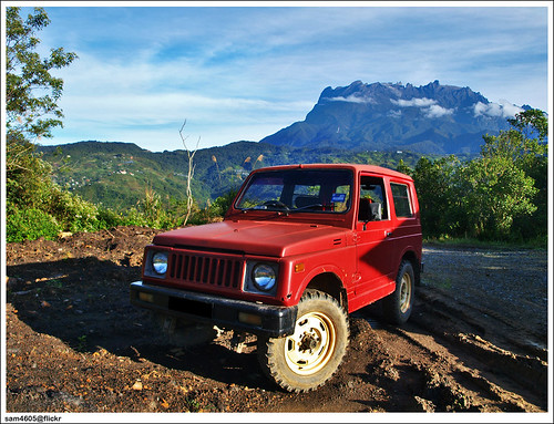 Jimny Photography: Red Suzuki Jimny SJ410 - Kinabalu from Kampung Himbaan
