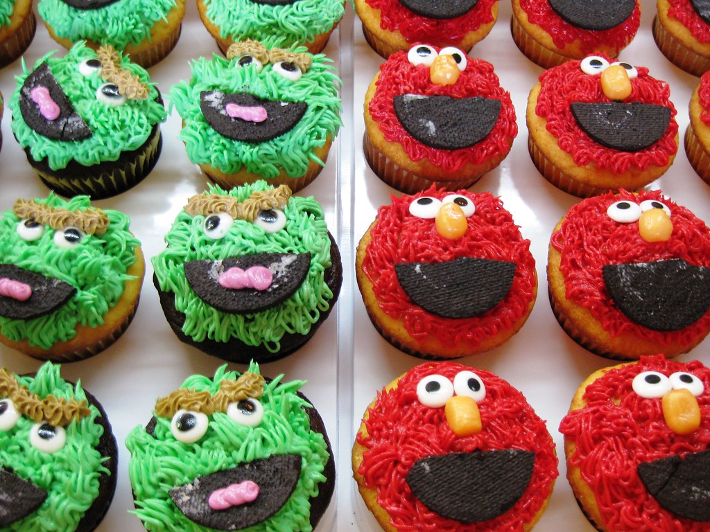 Oscar the Grouch & Elmo
