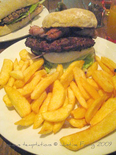 Bountyburger Deluxe - The Bountiful Cow, Holborn