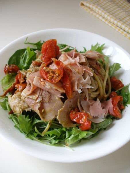 Ham and sundried tomatoes with herb and olive oil tossed spaghetti