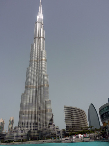5708241848 0eb11fc946 Touching the sky in the tower Burj Khalifa of Dubai