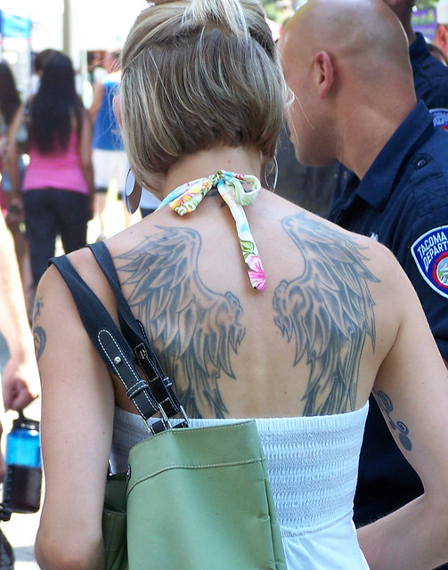 Man, them's some long underarm hairs oh wait, it's a tattoo.