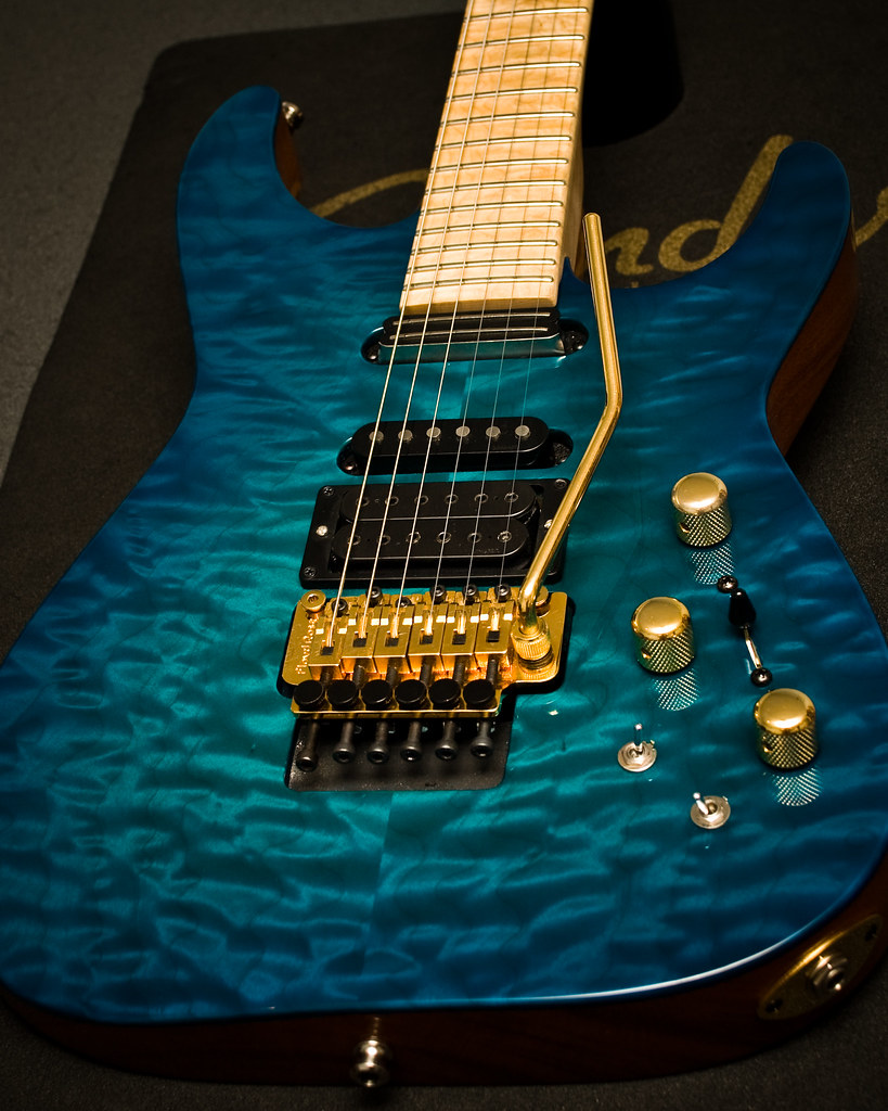 File:Jackson PC-1 Chlorine Blue guitar body.jpg 