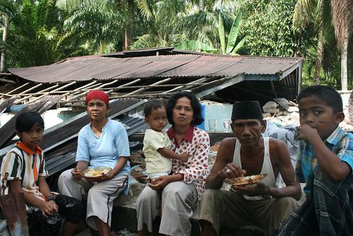 Survivors - Indonesia earthquake response (2009) by IFRC.
