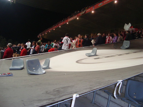 Cadeiras atiradas no jogo Braga-Benfica (31/10/09)