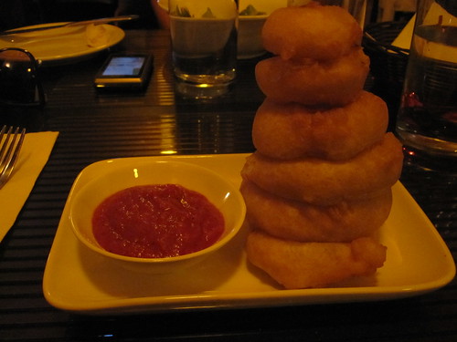 Onion rings with fresh ketchup @ Résident