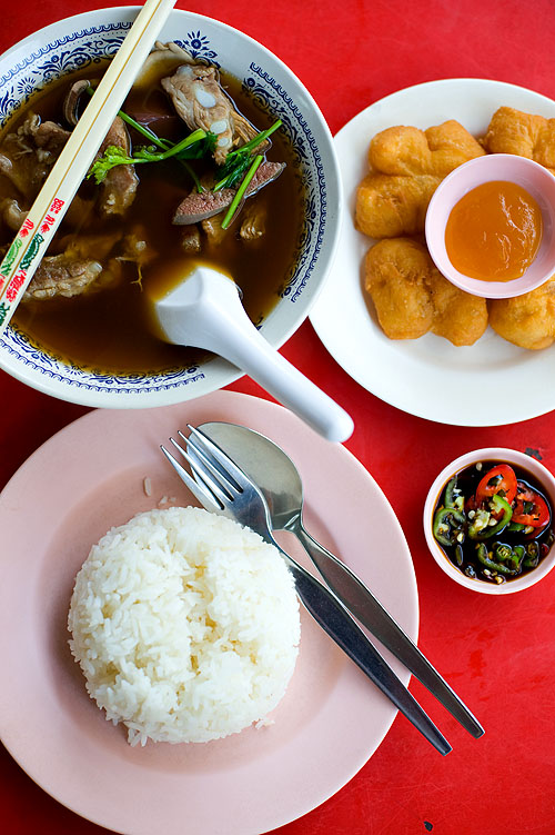Bak kut te at Koh Tee Ochaa, a Chinese restaurant in Hat Yai