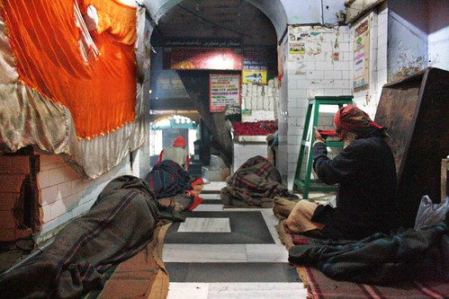 Capital Experience – Dawn at Hazrat Nizamuddin Dargah