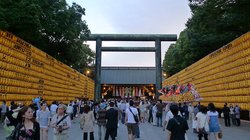 The crowd at Mitama Matsuri