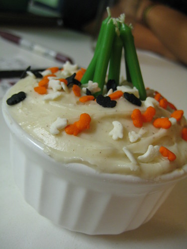 Pumpkin Cupcake with Cinnamon Cream Cheese Frosting