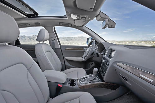 Audi Q5 Interior. 2009 audi q5 interior detail