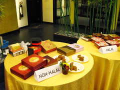 Halal and Non-Halal Mooncakes