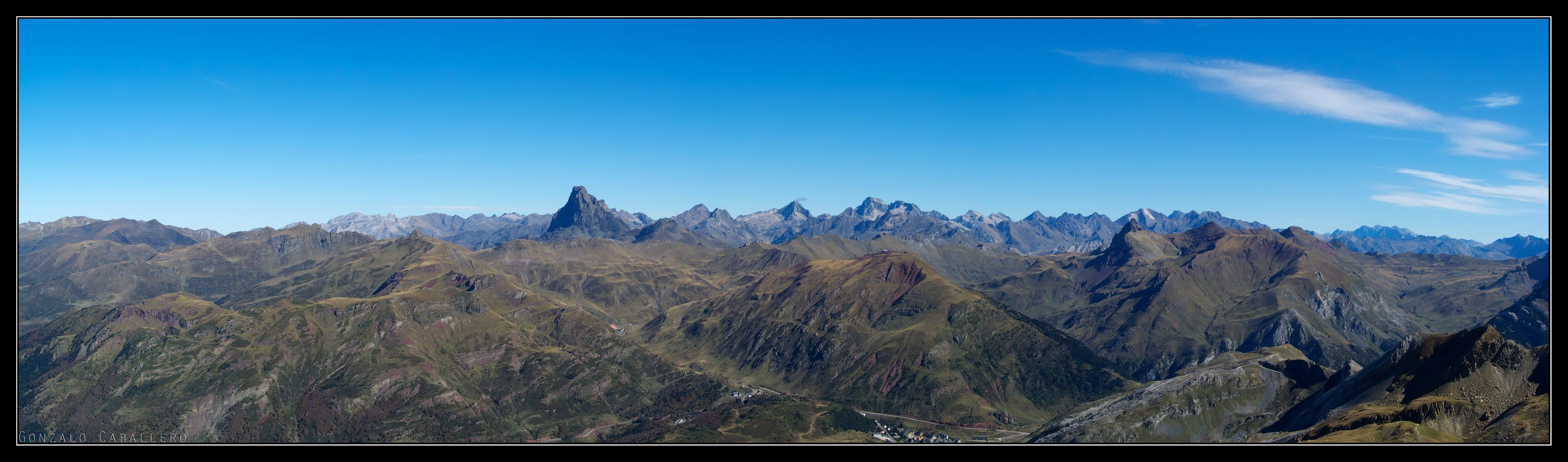 Pirineos desde la cima de Ruabe del Bozo