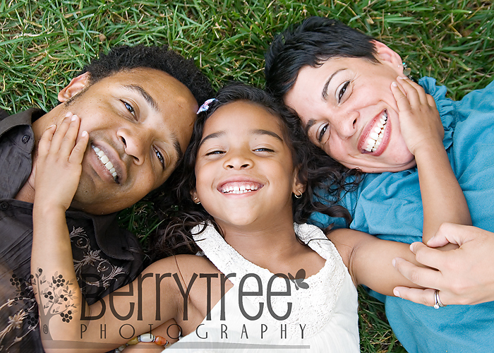 3747563785 d956820d5f o "A happy family...   BerryTree Photography : Smyrna, GA Family Photographyer