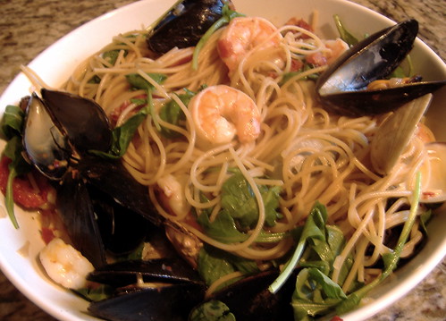 Spaghetti with Pinot Grigio and Seafood