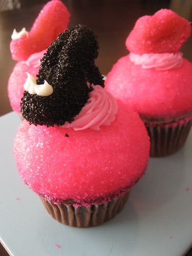 sparkly hot pink heels. Dark Chocolate cake, Hot Pink