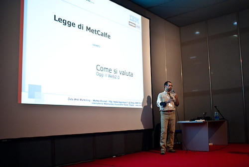 Matteo Brunati durante il talk Data Web Marketing - Concessione di Mentis srl