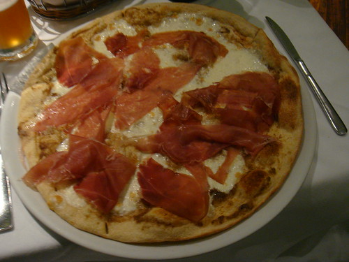 Pizza de Prosciutto de Parma sobre base de queso