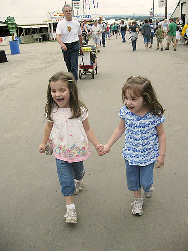 Westmoreland County Fair 2009: Gal pals.