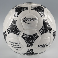 Balón Mundial futbol 1994 Questra