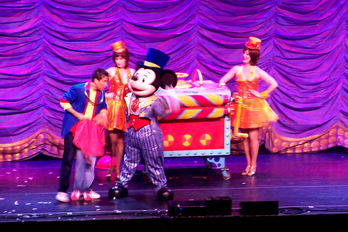 110414 Mickey Mouse Magic Show 17