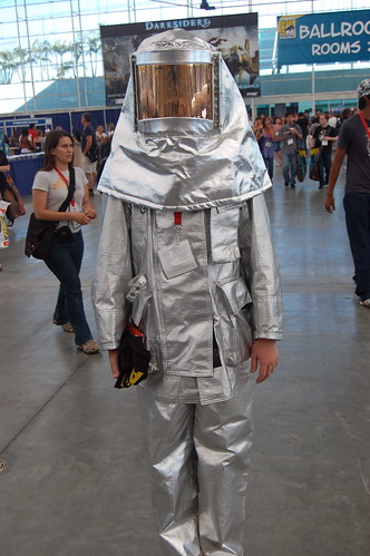 Comic Con 2009: Fire Suit